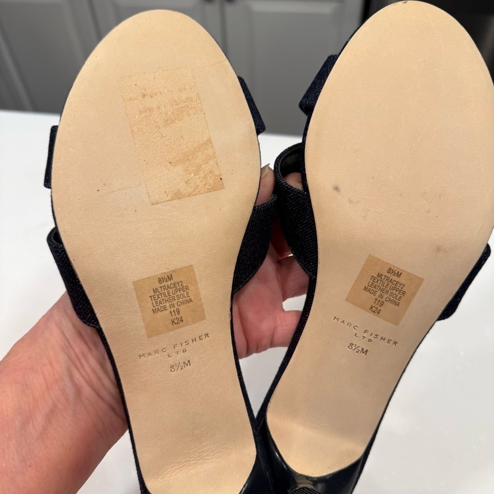 Marc Fisher LTD Women’s Crisscross Dark Blue Denim Kitten Heel Slides Sz 8.5 NEW - Picture 11 of 11